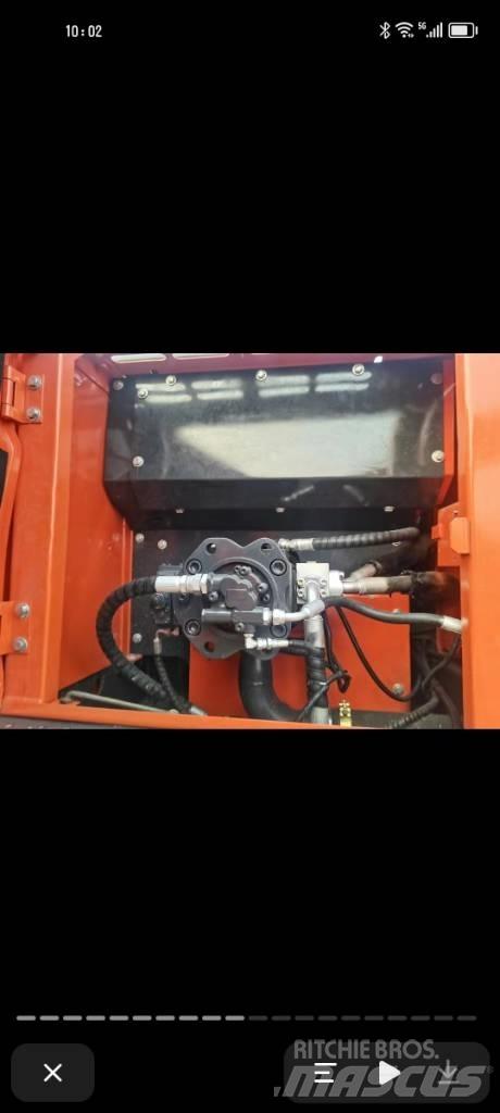 Doosan DX 220 履带挖掘机