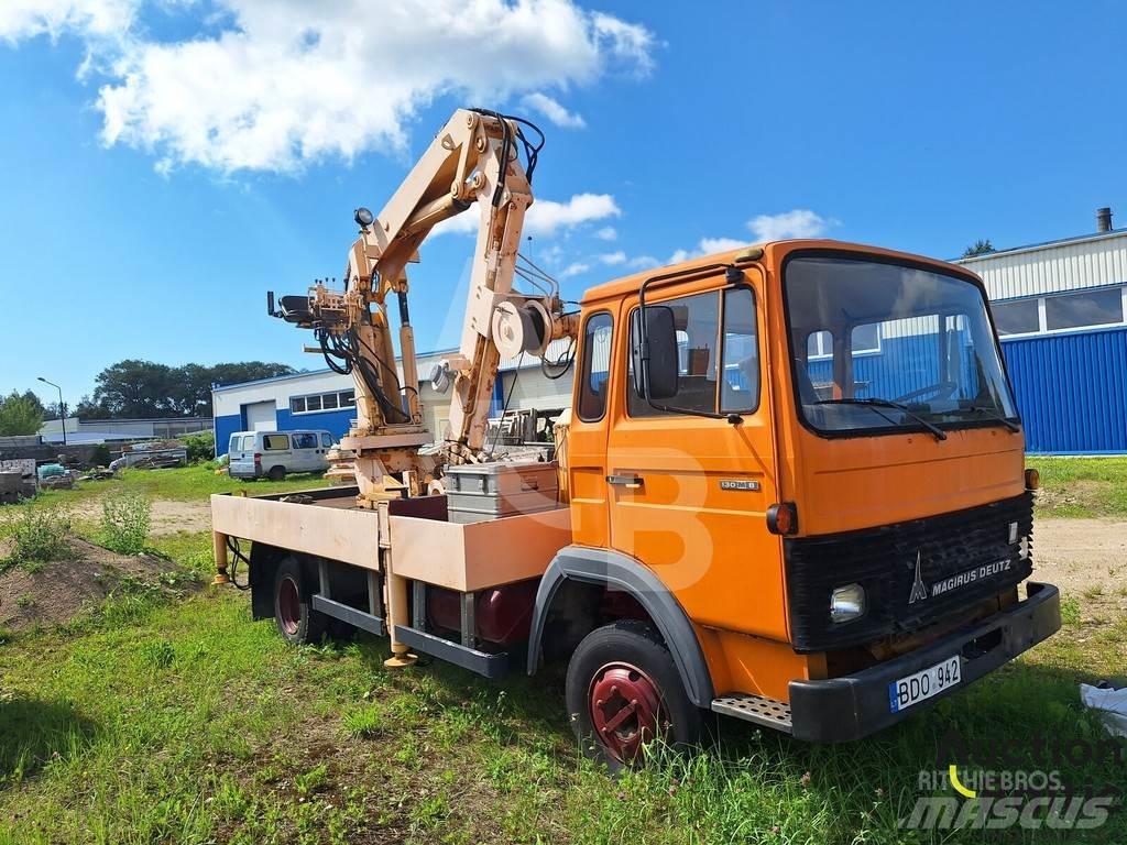 Magirus 130 M 8 平板栏板货车