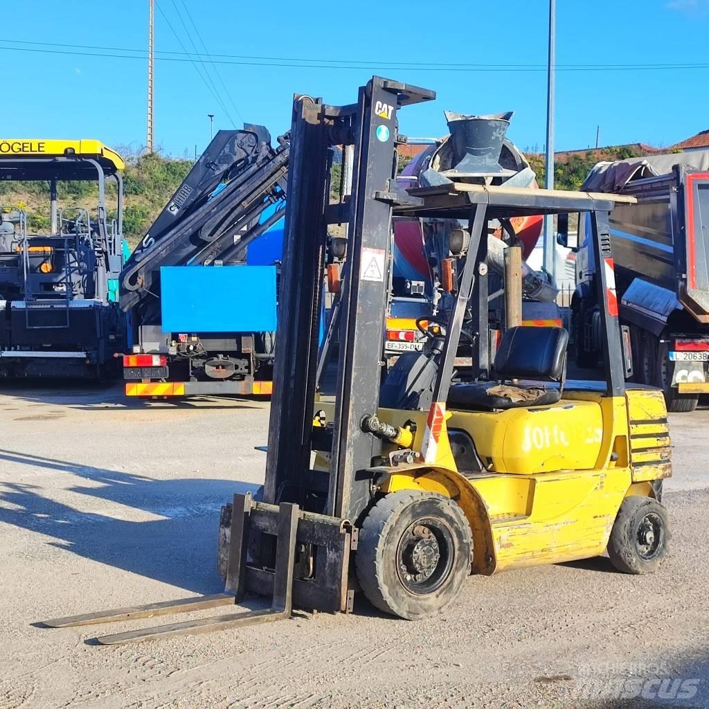 CAT DP 25 柴油叉车