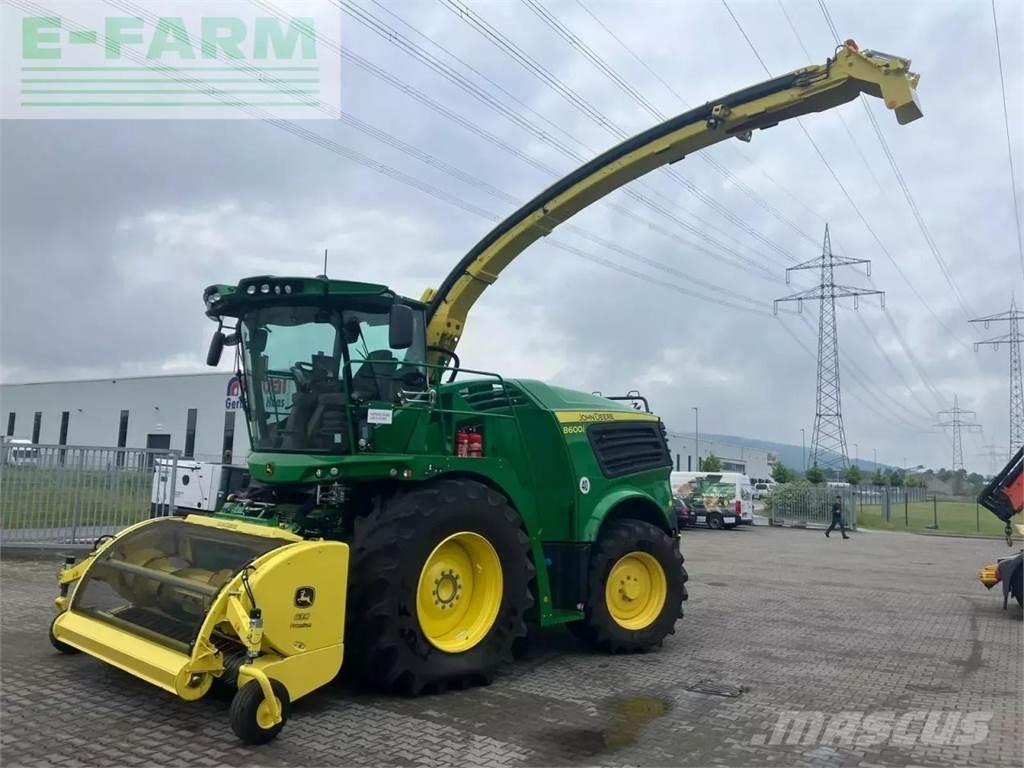 John Deere 8600i 自走式青贮饲料收割机