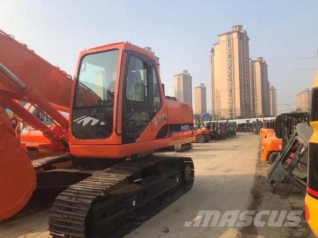 Doosan DH 225 LC-9 履带挖掘机