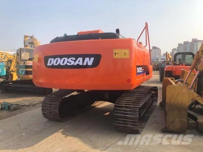 Doosan DH 225 LC-9 履带挖掘机