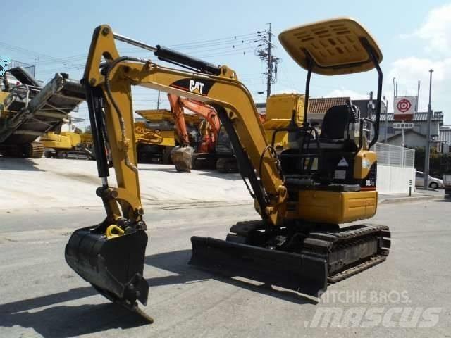 CAT 301.5 CR 小型挖掘机