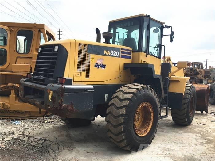 Komatsu WA 320-5 轮式装载机