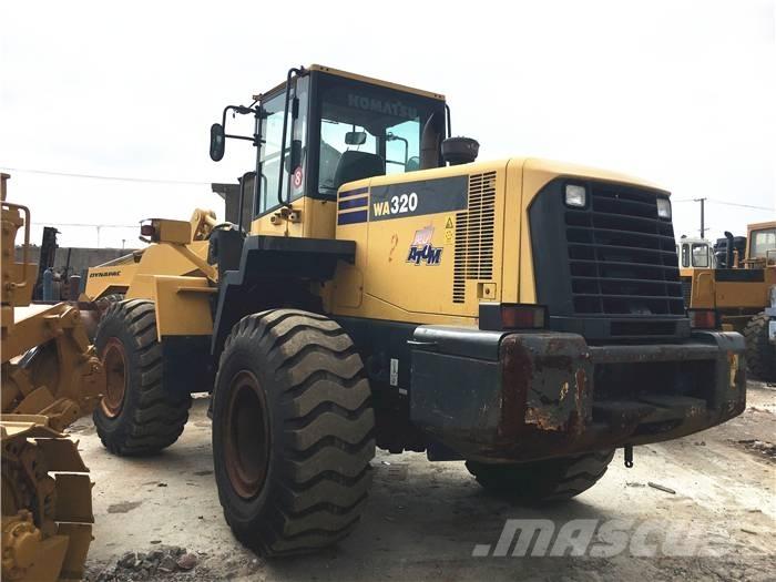 Komatsu WA 320-5 轮式装载机