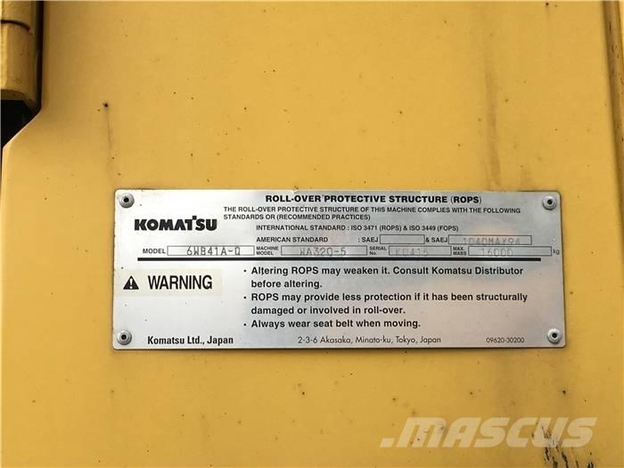 Komatsu WA 320-5 轮式装载机