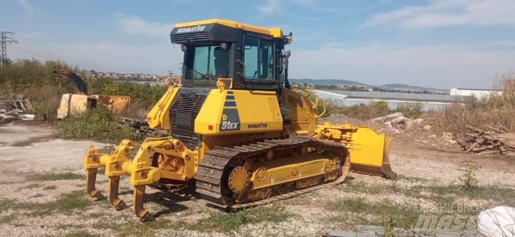 Komatsu D51EX-24 履带式推土机