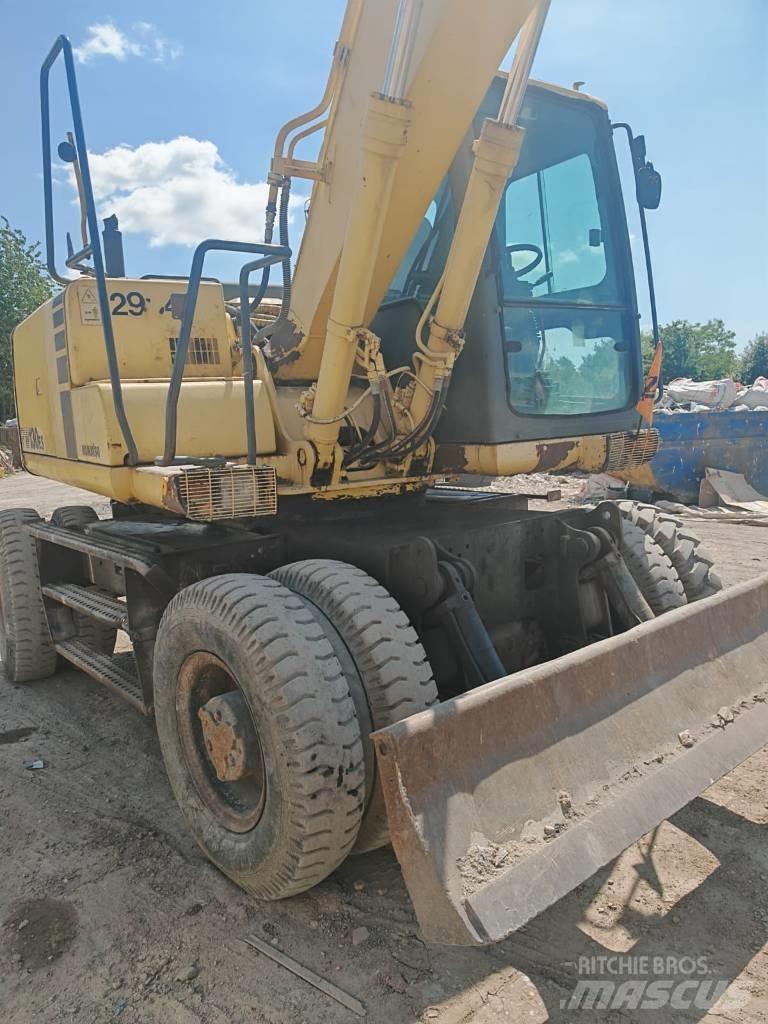 Komatsu PW 130ES-6K 轮式挖掘机