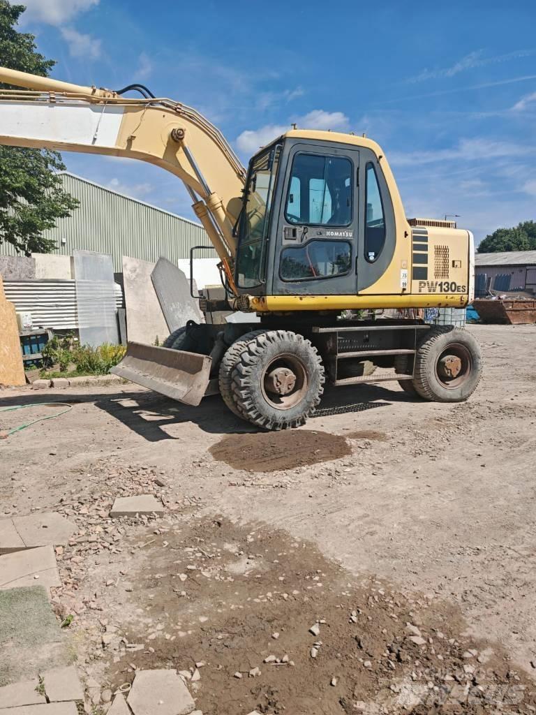 Komatsu PW 130ES-6K 轮式挖掘机