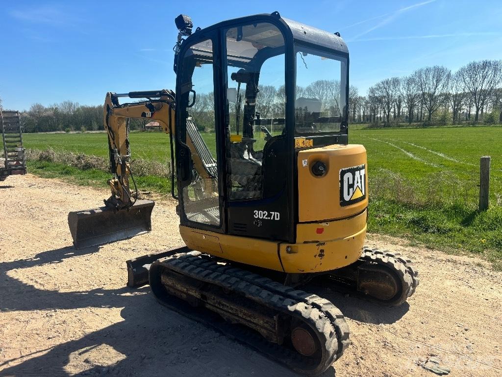 CAT 302.7 D 小型挖掘机