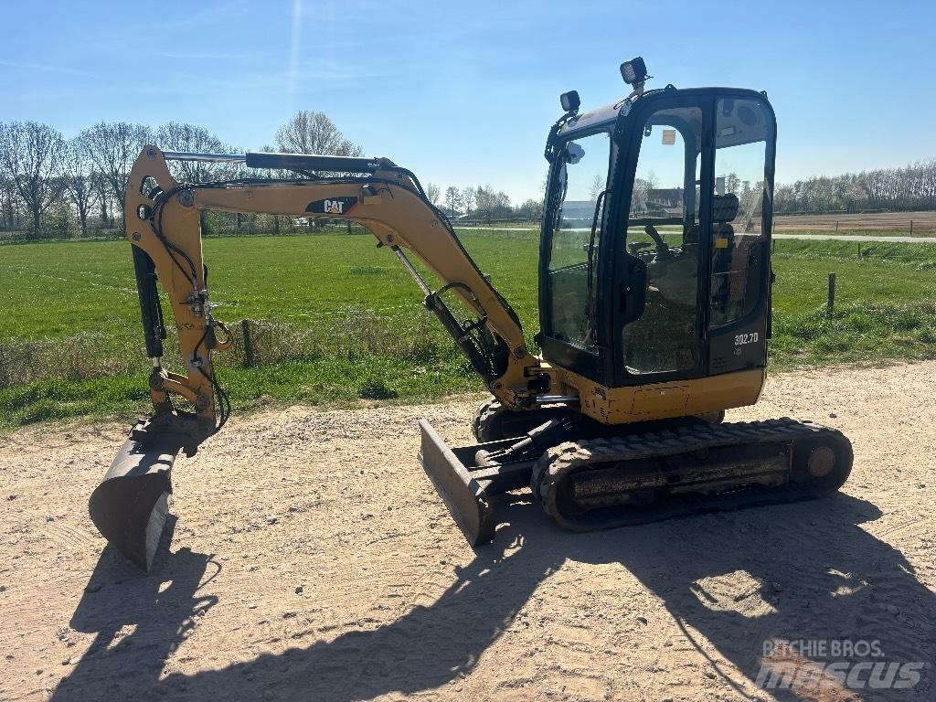CAT 302.7 D 小型挖掘机