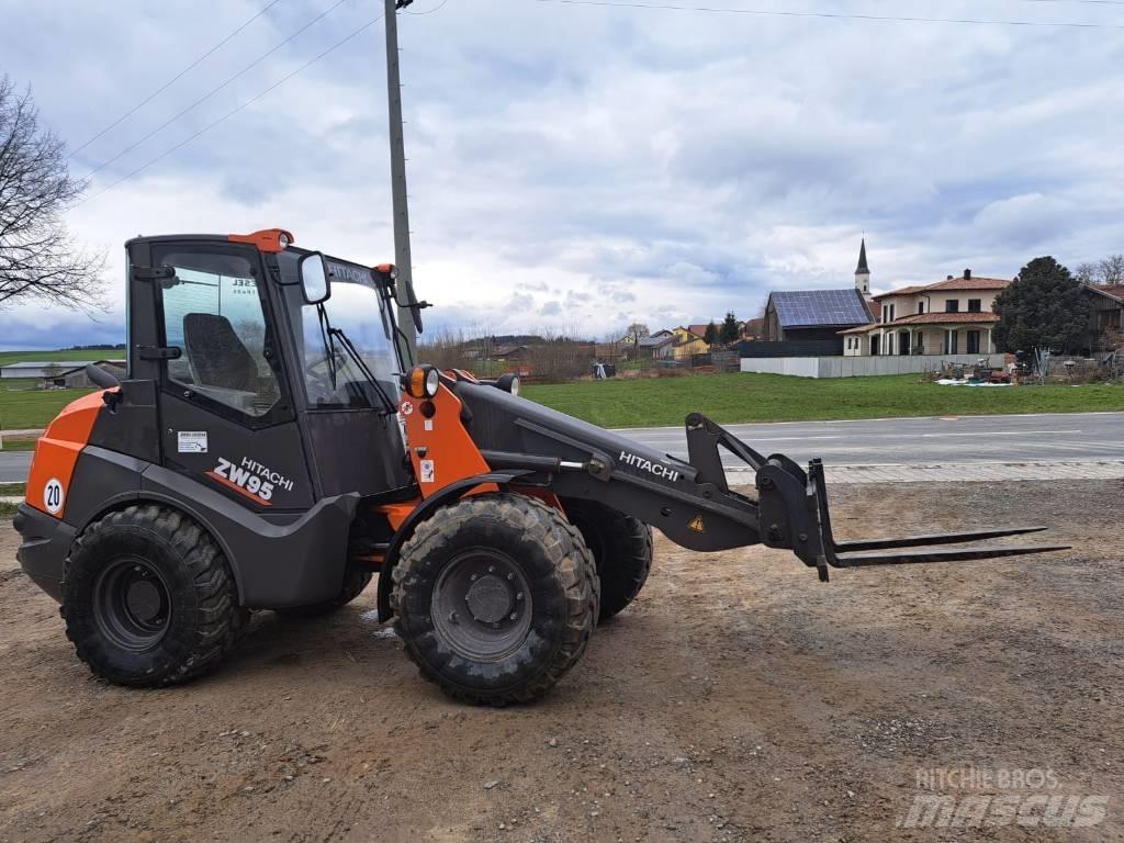 Hitachi ZW 95-6 轮式装载机