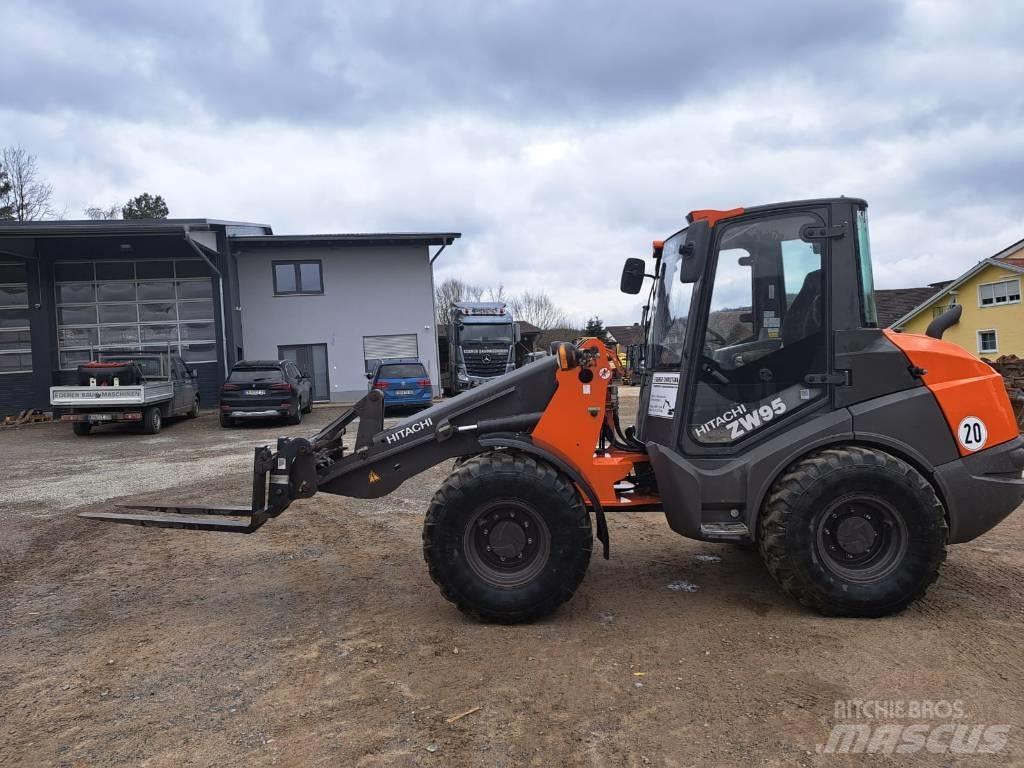 Hitachi ZW 95-6 轮式装载机