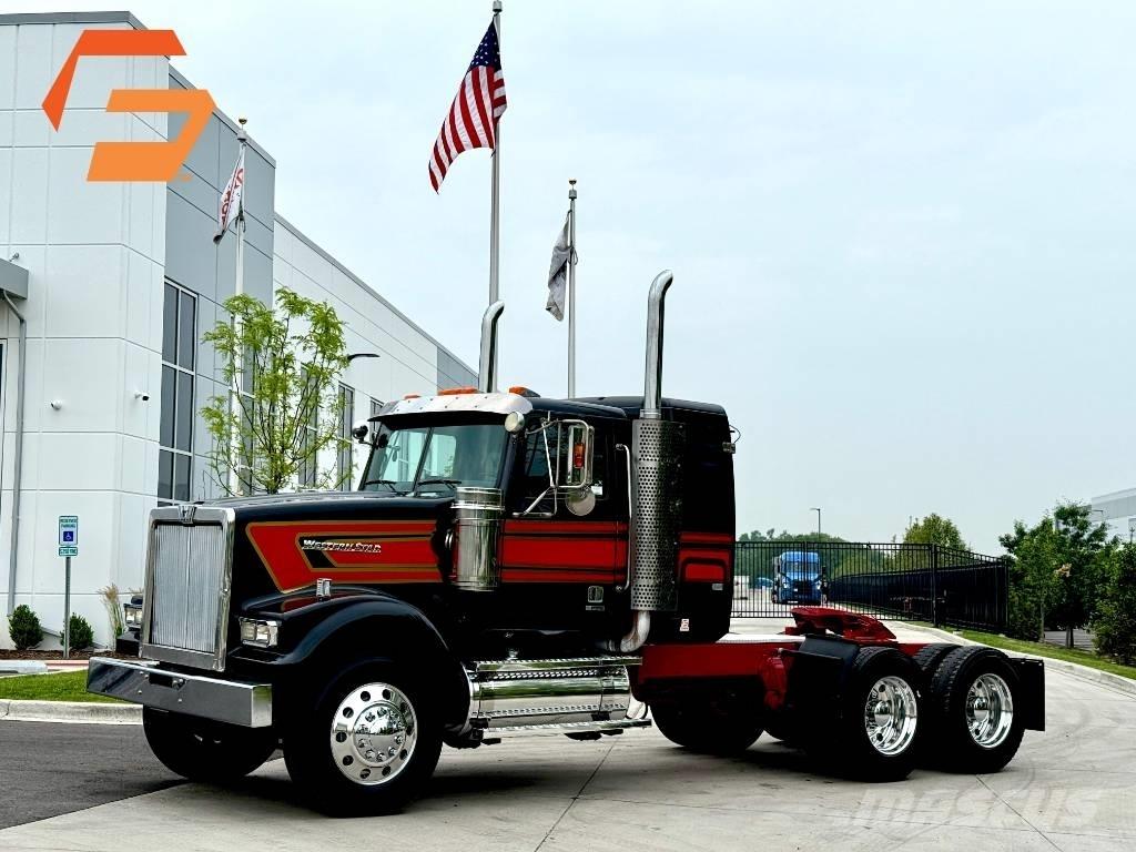 Western Star 4900 SF 牵引车
