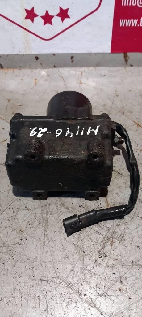MAN TGS.   85417236122 液压
