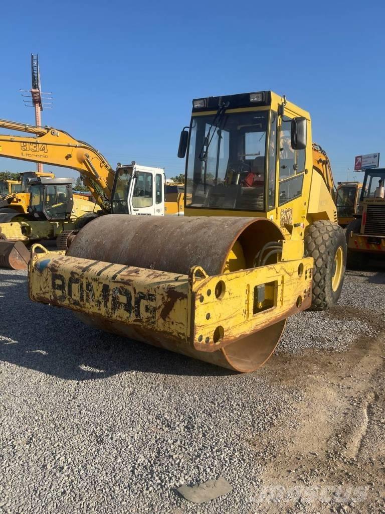 Bomag BW 213 D-3 单轮压路机