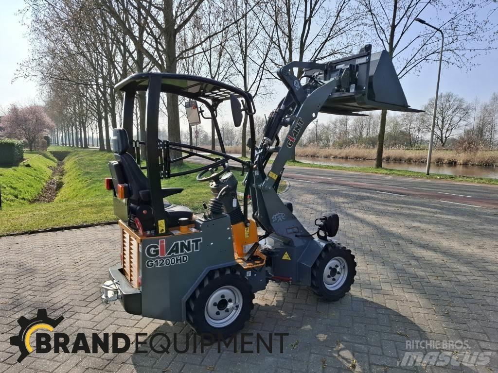 GiANT G1200HD 轮式装载机