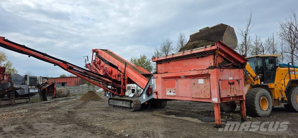 Sandvik QA 450 移动式筛分机