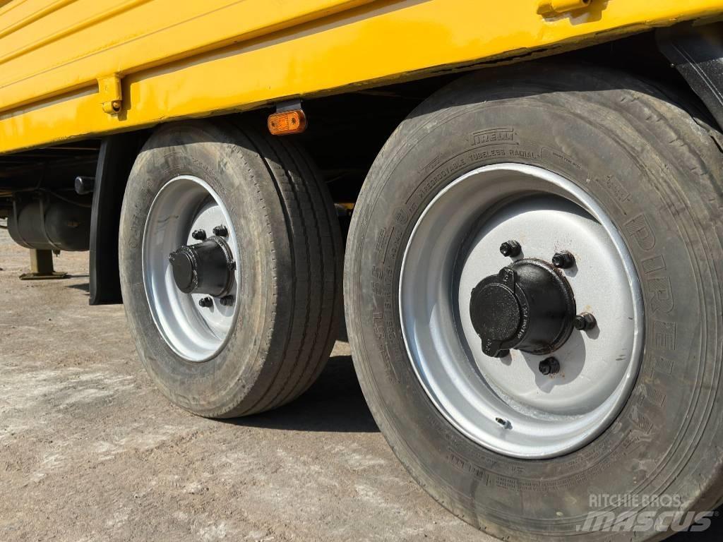 Müller-Mitteltal ZV2 厢式拖车