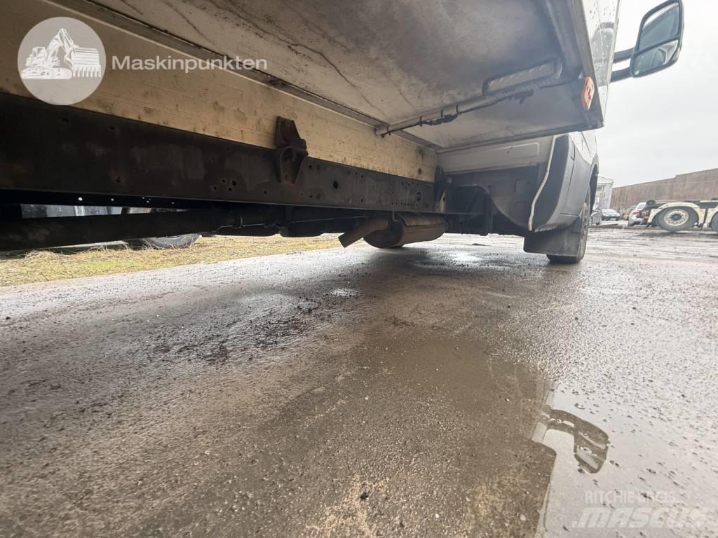 Iveco Daily 35 S16 冷藏面包车
