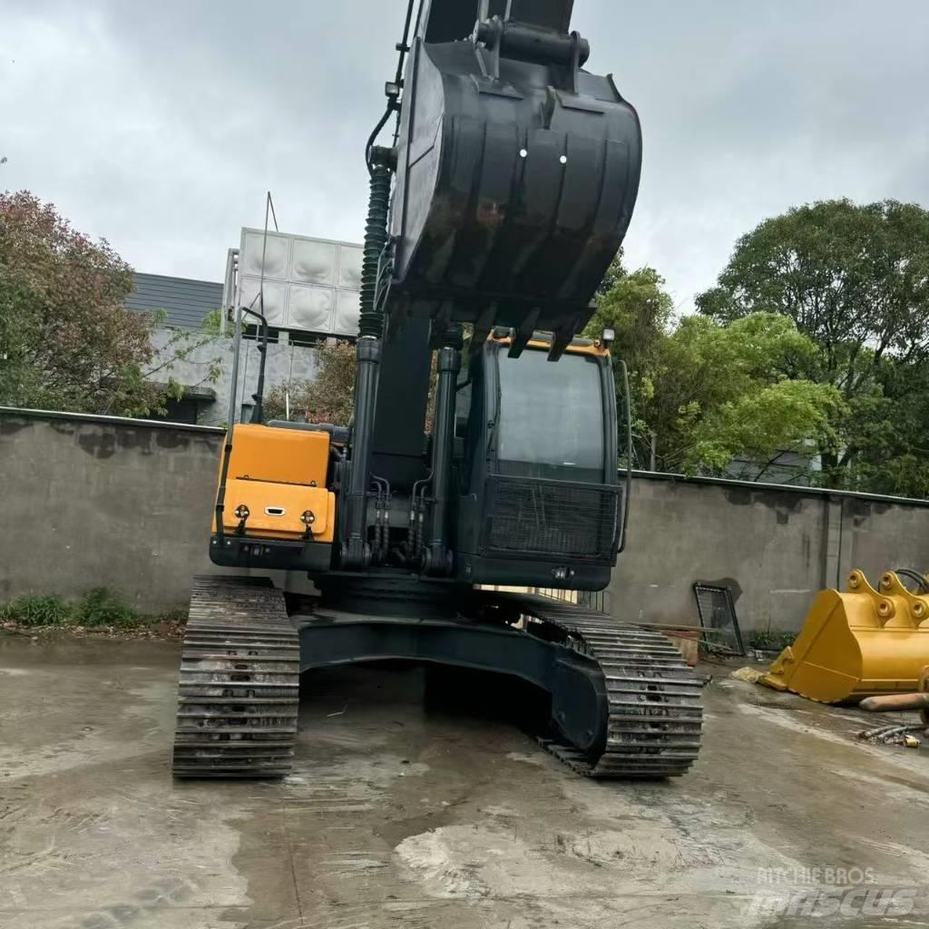 Hyundai R220LC-9S 履带挖掘机