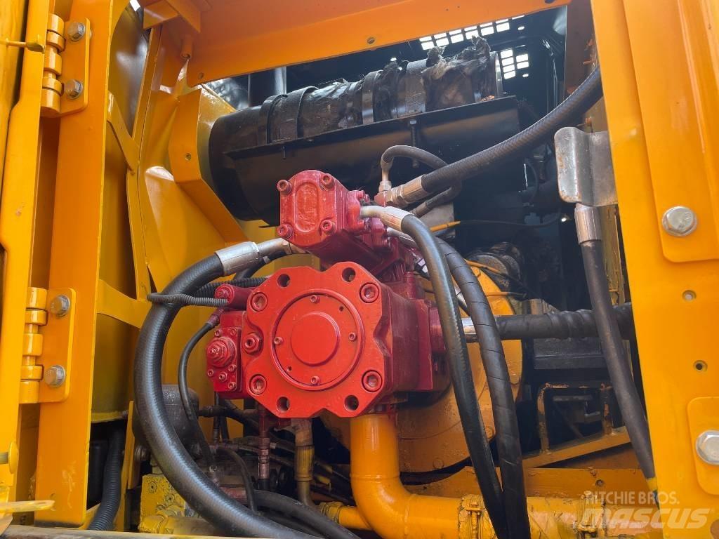 Hyundai R150W 轮式挖掘机