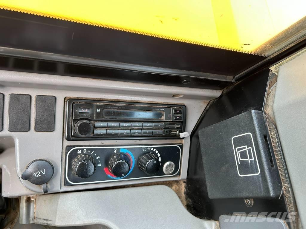 JCB 85 Z-1 中型挖掘机