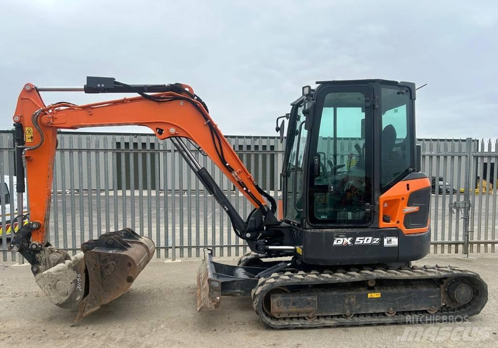 Doosan DX50Z-7 小型挖掘机