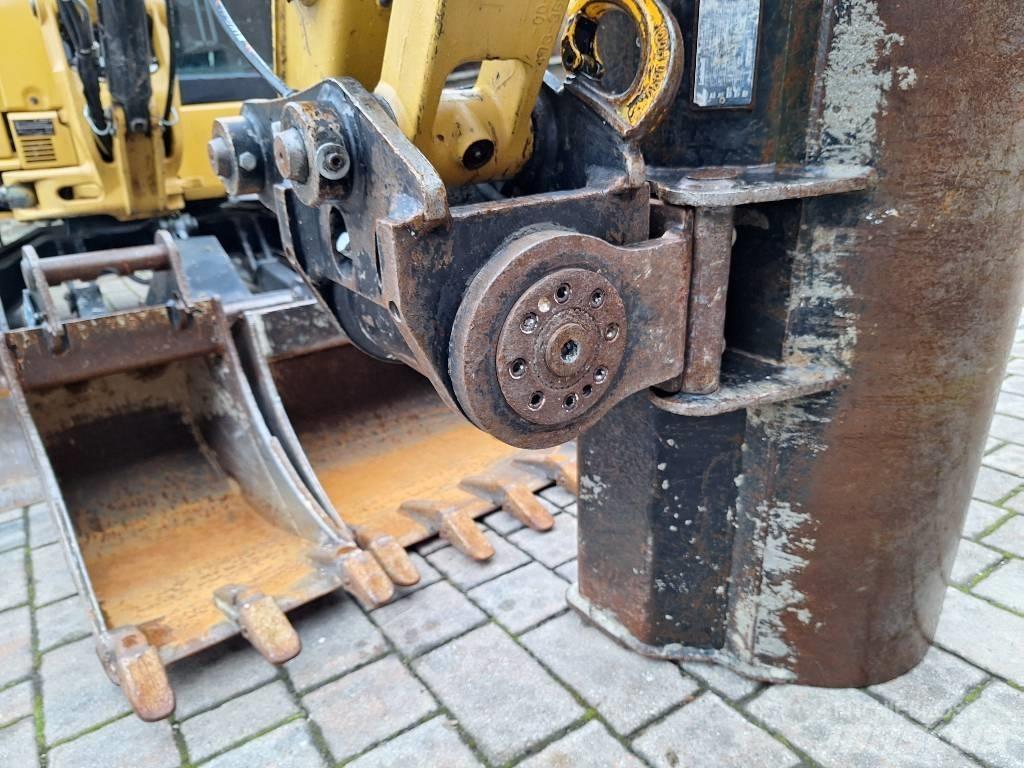 CAT 305 E2 + Powertilt 小型挖掘机