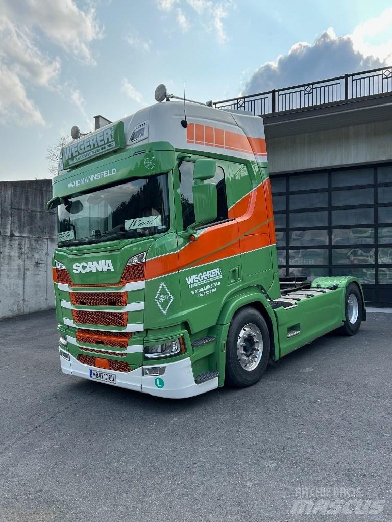 Scania R450 牵引车