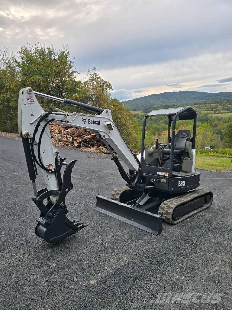Bobcat E 35 小型挖掘机