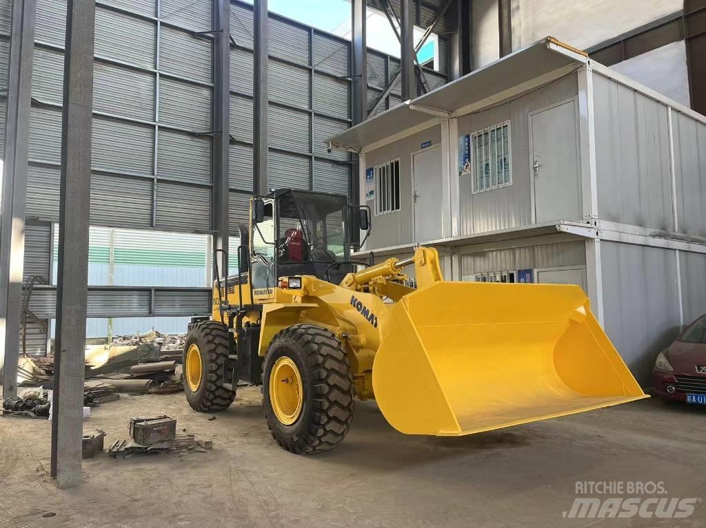 Komatsu WA 320-3 轮式装载机