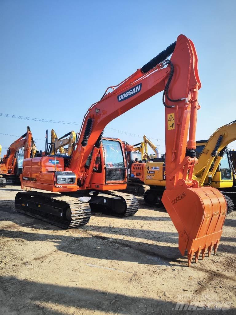 Doosan 150lc 履带挖掘机