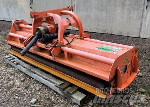 Agrimaster RV 320 牧场割草机和切顶器