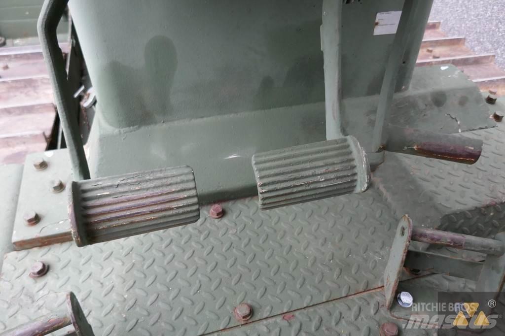 CAT D7G Ex-army 履带式推土机