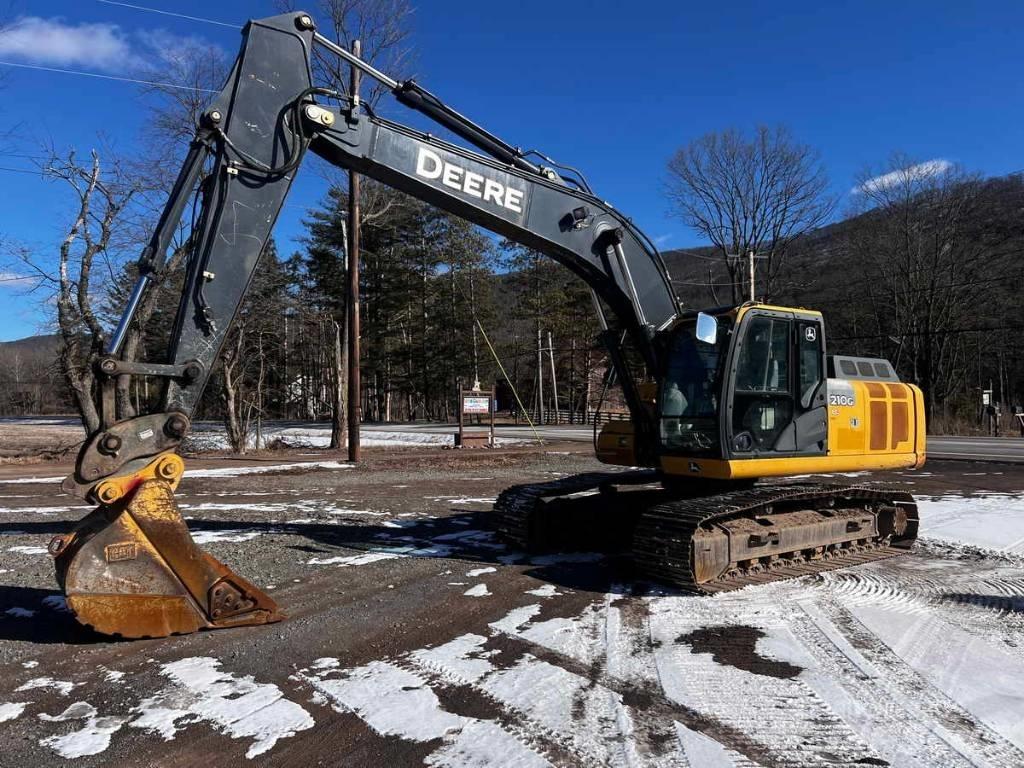 DEERE 210G LC 履带挖掘机