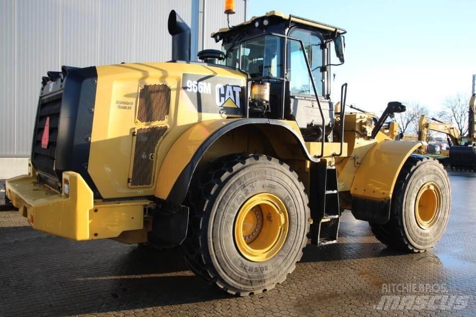 CAT 966M 轮式装载机