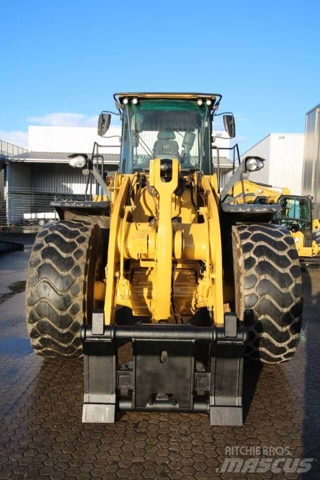CAT 966M 轮式装载机