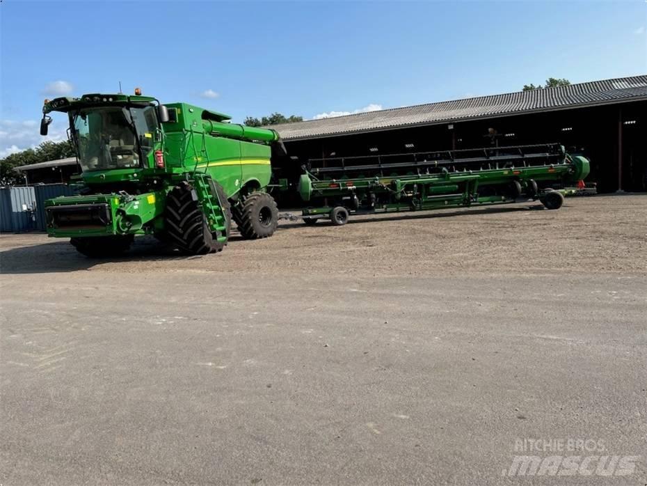 John Deere S 790 联合收割机