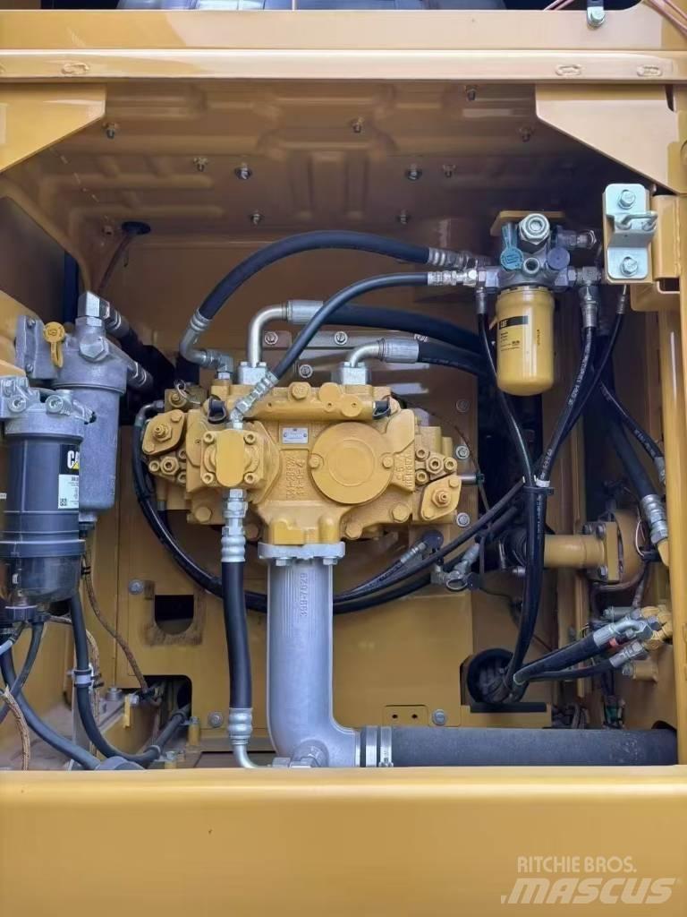 CAT 320 E 履带挖掘机