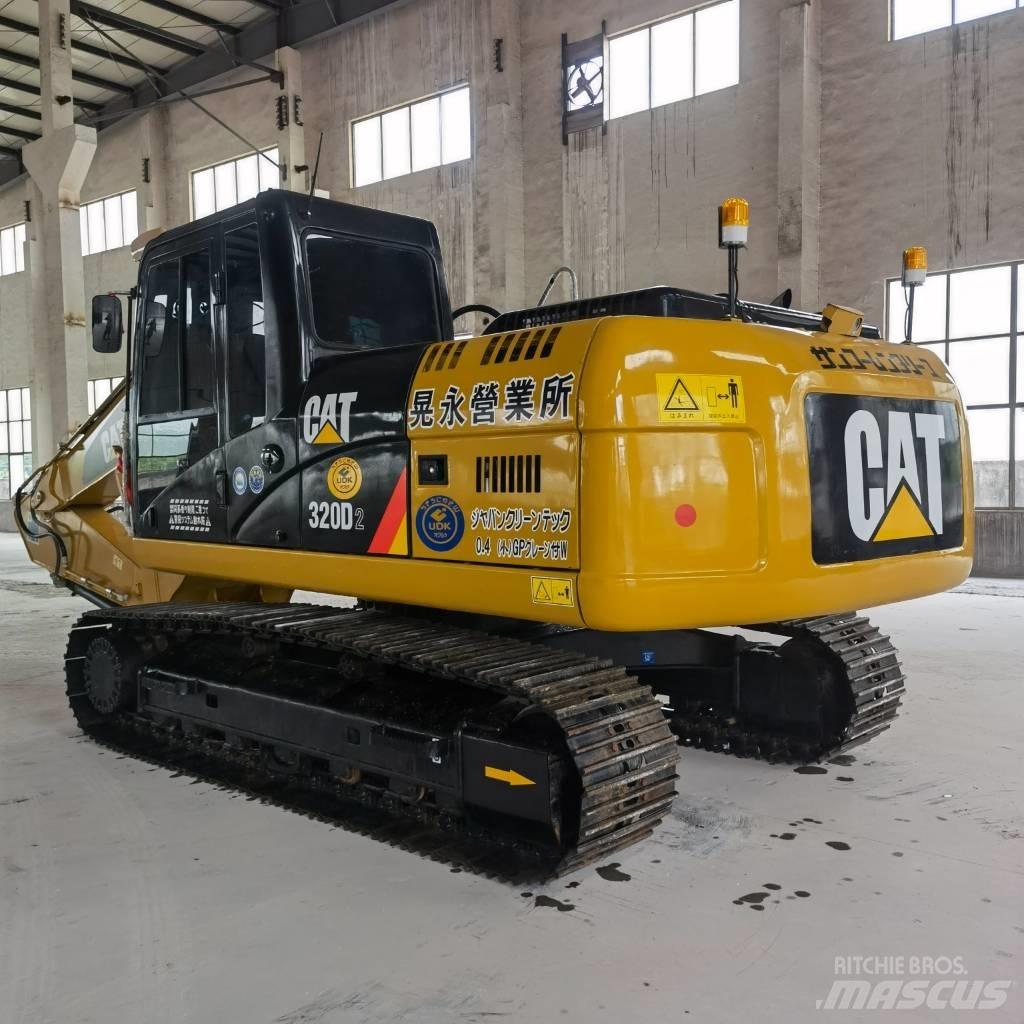 CAT 320 D2 履带挖掘机