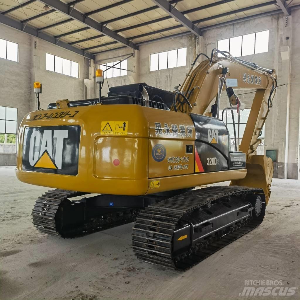 CAT 320 D2 履带挖掘机