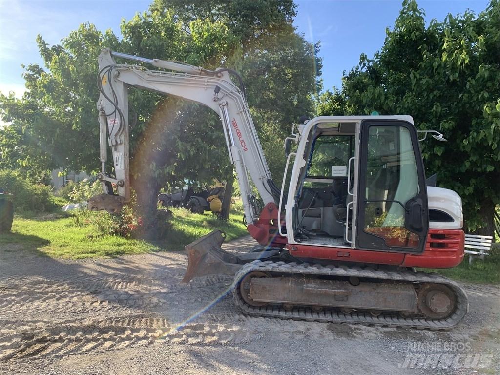 Takeuchi TB290 小型挖掘机