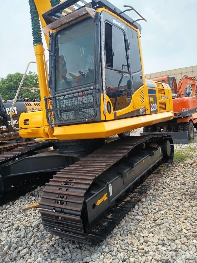 Komatsu PC 220-8 履带挖掘机
