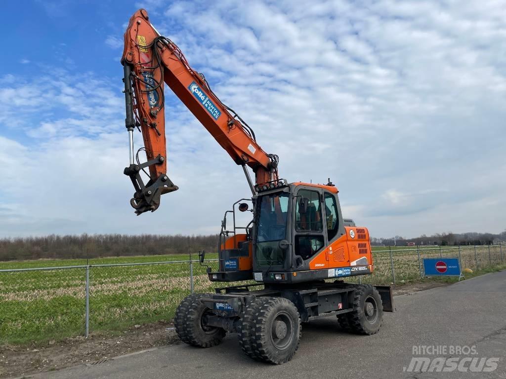 Doosan DX165W-5 轮式挖掘机