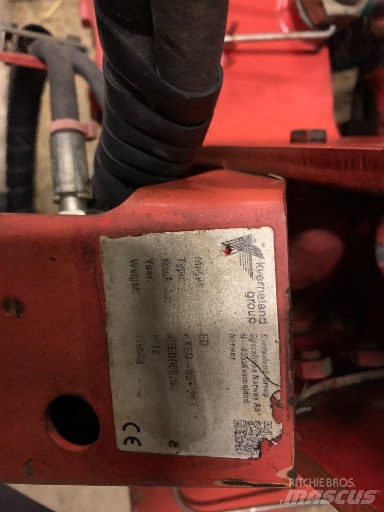 Kverneland ED85 双向犁