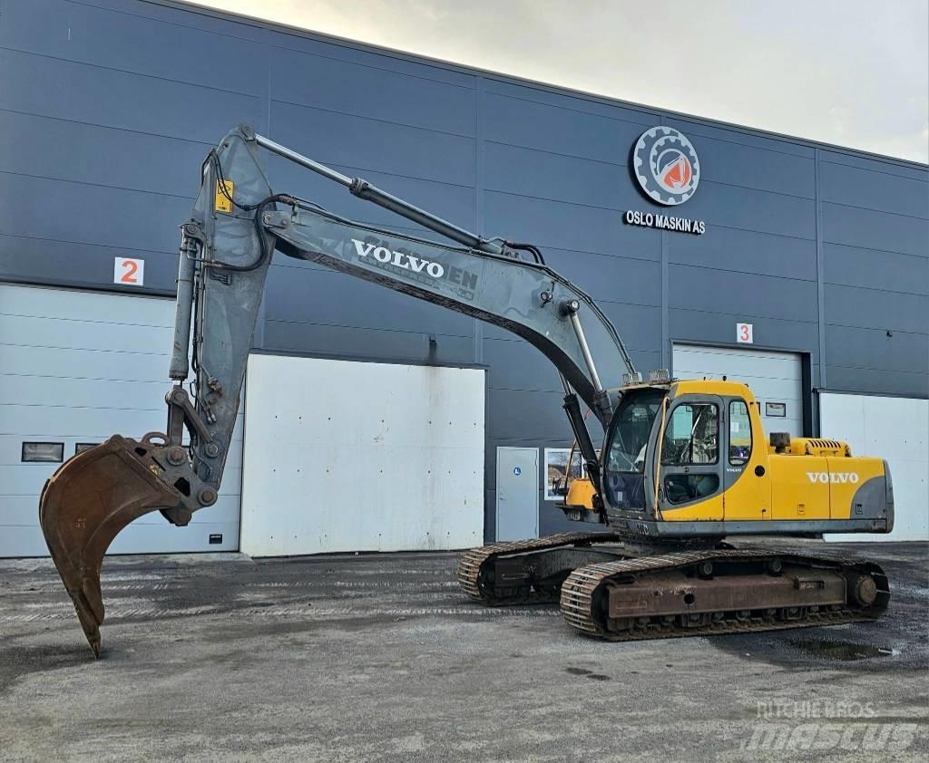 Volvo EC 240 LC 履带挖掘机
