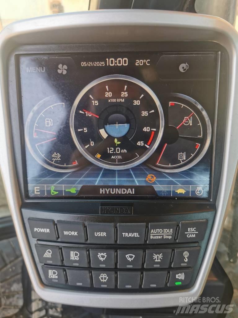 Hyundai HX 260 NL 履带挖掘机
