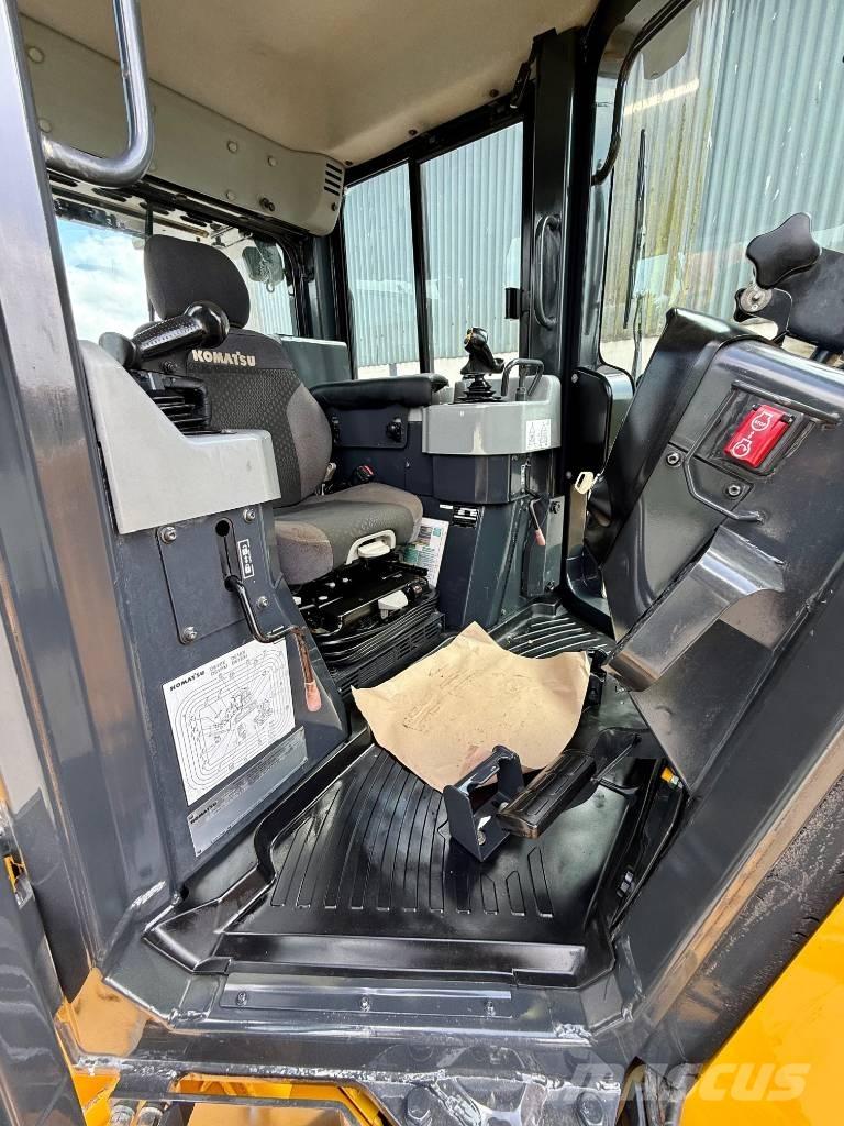 Komatsu D 61 PXi-24 履带式推土机