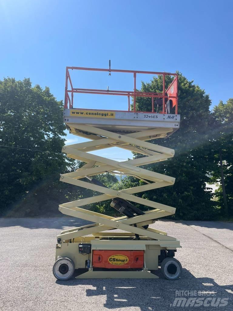 JLG 3246 ES 剪叉式升降机